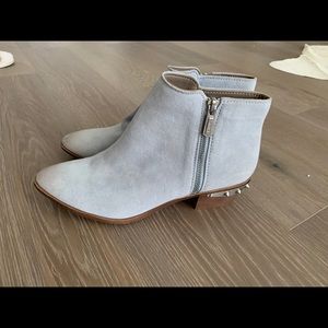 New Sam Edelman Suede booties